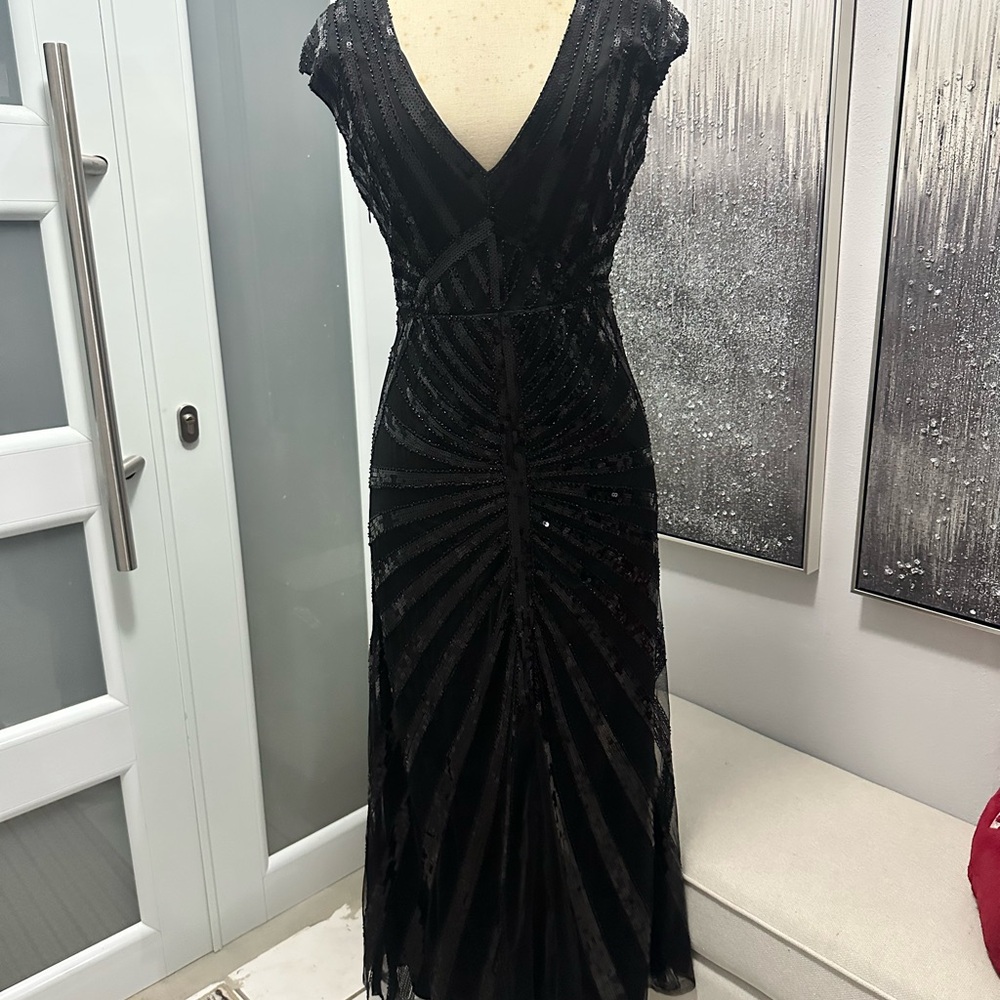 2x$80- Elegant Black Sequin V-Neck Evening Dress